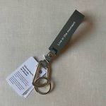 Lululemon silicone keychain - Bay Leaf/Light Ivory Photo 5