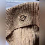 Michael Kors Camel Knit Beanie with Faux Fur Pom – NWT Photo 5