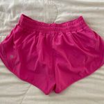 Lululemon Hotty Hot Short 2.5” Photo 0