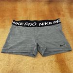 Nike Pro Woman’s 3” shorts size XL Photo 3