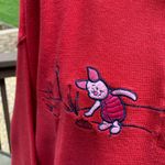 Disney Vintage  Store Winnie The Pooh & Piglet Red Sweatshirt Top Shirt Size L Photo 3
