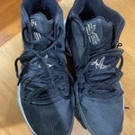 Nike Kyrie 5  Photo 0