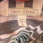 Ava James Ava‎ James Top Photo 4