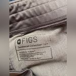 FIGS  Woman’s Gray Cargo Pants size small Photo 4
