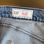 Gap  Mom Jean High Rise medium wash denim jeans straight leg 14 Tall 32 inseam Photo 5