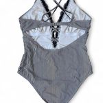 Cupshe  One-Piece Swimsuit V-Neck Photo 3