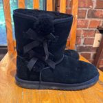 Koolaburra by Ugg womens Victoria suede sherpa bows boots black 9 Photo 3
