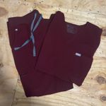 FIGS  Women’s Maroon  Photo 0