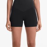 Oysho  - 10cm Compressive pocket high rise hot pants Photo 2