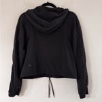 Lululemon Catch a Breeze Pullover 8 Black Photo 5