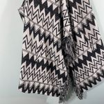 Jolt  Women Black & White Chevron Southwestern Sleeveless Vest Size M Photo 2