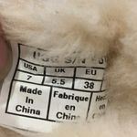 UGG ​ Dakota Moccasin Slipper NWOT Women's US 7 Suede Sheepskin Cozy EU 38 Photo 4