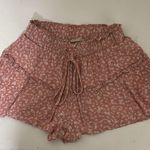 Altar'd State Altar’d State Pink Floral shorts Photo 3
