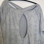 Under Armour Gray Abstract Design Criss Cross Back Athletic Top EUC Sz Lg Photo 4