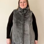 Yarra Trail Women Size 14 Faux Fur Vest Gray Super Soft Plush Outerwear Gorpcore Photo 0