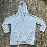 Fabletics Women’s Gray V-Neck Oversized Sweatshirt Hoodie Sz XS Kangaroo Pocket Photo 0