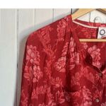Anthropologie  Akemi + Kin Shirt Red Size L Photo 4