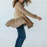 Umgee Sz L  NWOT Tan Baby Doll Mixed Media Crewneck Photo 0