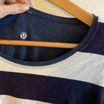 Lululemon  10 Every Yogi Reversible Long Sleeve Stripe Blue and White Shirt Photo 12