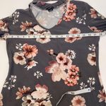Rue 21 Long Sleeve Stretchy Floral Choker Neck Cut Out Shirt EUC Sz Lg Women’s Photo 5