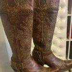 Corral  Whip Stitch Brass Studded 15" Tall Knee-High Harness Boots Sz 8.5. Photo 2