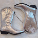 Arizona Jeans  Co Maybrook Silver Cowgirl Boots Photo 0