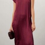 Madewell
Short-Sleeve Slip Midi Dress in Plissé Photo 0