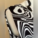 Anne Klein Black & White Graphic Circles Sleeveless V Neck Empire Waist SZ S Photo 4