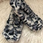 Forever 21  cute fluffy cow design black & white Normcore slippers, size 5-6 Photo 0