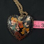 VINTAGE CLOISENNÉ HEART PENDANT BIG!!! ON GOLD TONE CHAIN. Excellent condition Black Photo 10
