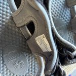 Khombu Women’s Black Sandal Photo 1