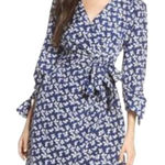 Chelsea28  Women's 8P Tie Waist Blue White‎ Floral V-Neck Wrap Mini Dress Photo 0