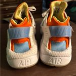 Nike  Air Huarache sneakers in the "White Safety Orange" colorway Photo 2