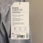 Athleta ✨ RENEW SEAMLESS V-NECK SZ MEDIUM TEE✨ Photo 6