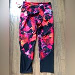 Athleta NWT high rise mystique chaturanga mesh capri medium Photo 5