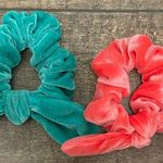 Free People // VELVET BOW HAIR TIES SCRUNCHIES Photo 0