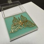 LIONS Letter L Brooch Pin Gold Tone Butterfly Insect NWOT Photo 3