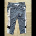 Tangerine  Womens Activewear Capri Leggngs Size‎ M Silver White Photo 2