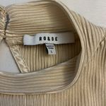 Ro & De  Sleeveless Blouse Polyester Gold Women Size Large EUC Photo 2