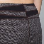 Lululemon  Wunder Under Pant in Giant Herringbone Black Heathered Black Photo 3