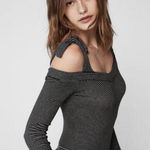 EXPRESS COLD SHOULDER BODYSUIT Photo 0