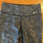 Nike  Dri-Fit Legend Leggings Workout Activewear Pants Crop Leggings Size Small Photo 2