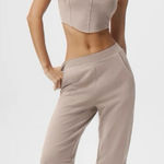 Alo Yoga  Ruched Soft Sculpt Pant in Taupe, Size Large Long 33" inseam Photo 0