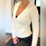 The Limited NICE PRETTY  sweater top💖🌷💗 Photo 11