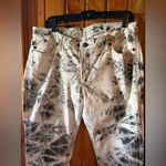 Rock & Republic  Black and White  Jeans with Tye dye looking‎ Print size 16 Photo 2