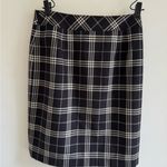 Brooks Brothers Black and Cream A-Line Plaid Skirt sz 6 Photo 8