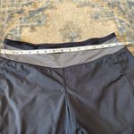 Lululemon  Shorts Grey 4 Size 6  Photo 3