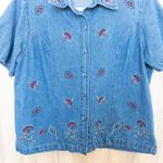 VTG Erika & Co Womens Denim Short Sleeve Shirt Size L Embroidered Floral 90s Blue Size L Photo 2