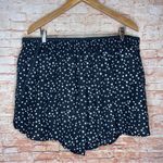 Nike Plus Size 10K Americana Running Shorts Black with Silver Star detailing Photo 2