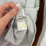 Faherty  Stretch Oxford Cropped Shirt in Classic Stripe Size Large Blue White Photo 9